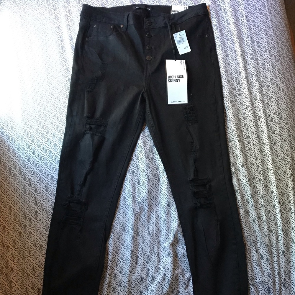 Almost Famous High Rise Black Skinny Jeans Size 13